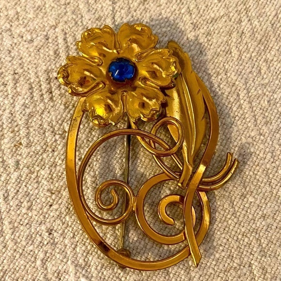Vintage Gold Tone Feather Flower Pin Blue Stone - Picture 1 of 4